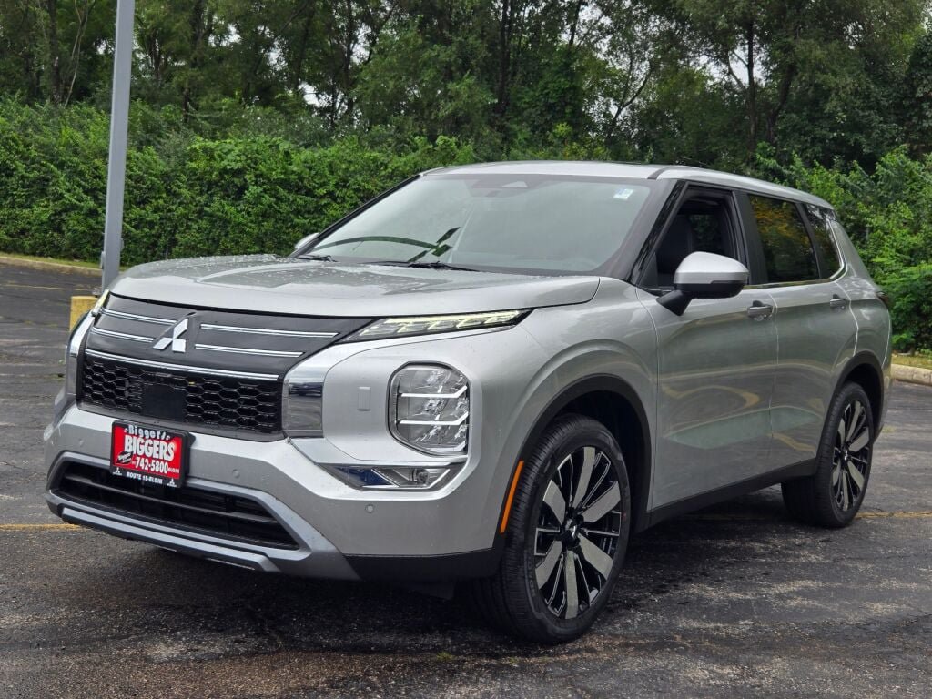 New 2026 Mitsubishi Outlander SE AWD/4WD image 3