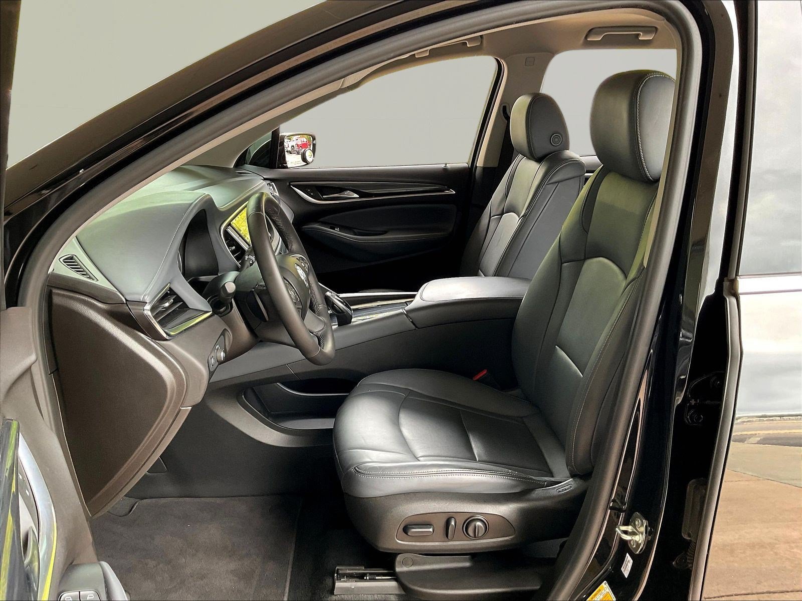 Used 2021 Buick Enclave Essence FWD image 20