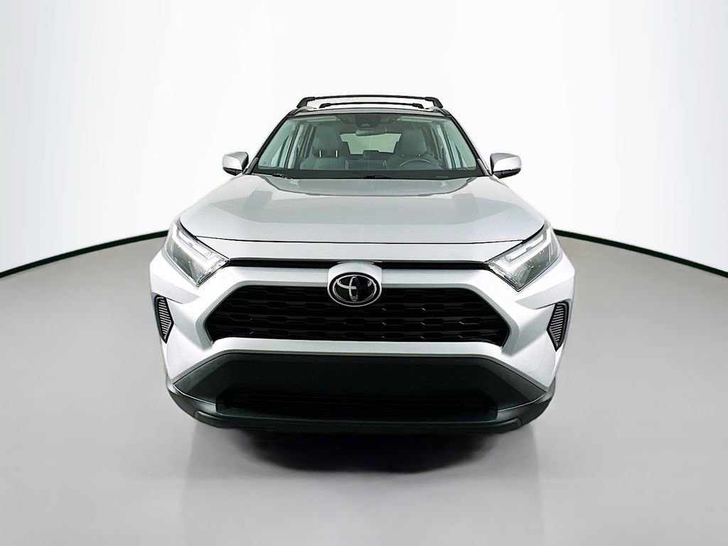 Used 2022 Toyota RAV4 XLE image 6