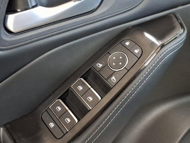 Used 2025 Nissan Rogue SL image 17