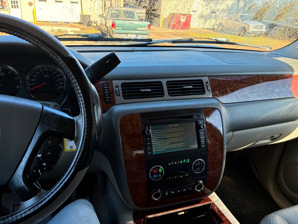 Used 2008 Chevrolet Tahoe LTZ w/ LTZ Preferred Equipment Group image 14