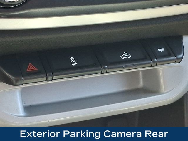 Used 2018 Chevrolet Colorado LT w/ LT Convenience Package AWD/4WD image 16