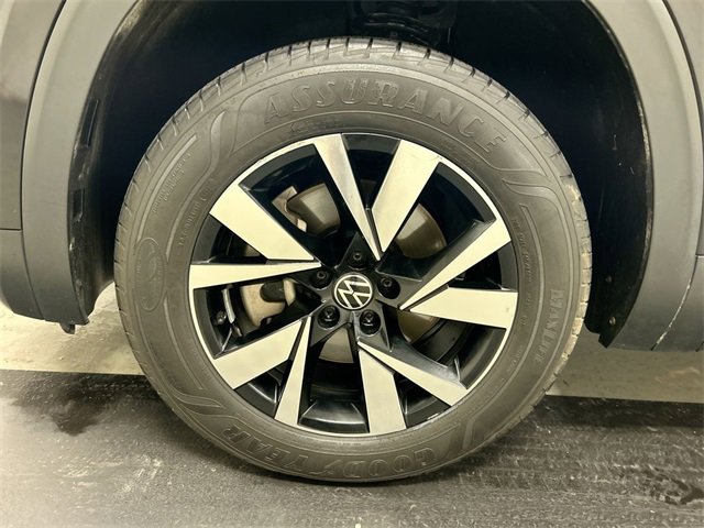 Used 2021 Volkswagen Atlas Cross Sport SE image 11