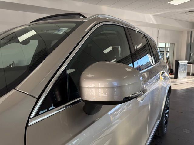 New 2026 Volvo XC90 B5 Plus w/ Protection Package image 11