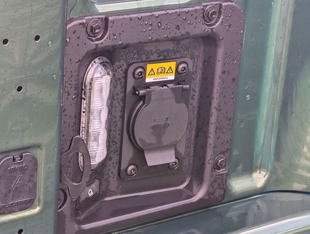 Used 2025 Ford Maverick XLT w/ XLT Luxury Package image 19