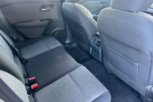 Used 2021 Nissan Rogue SV image 19