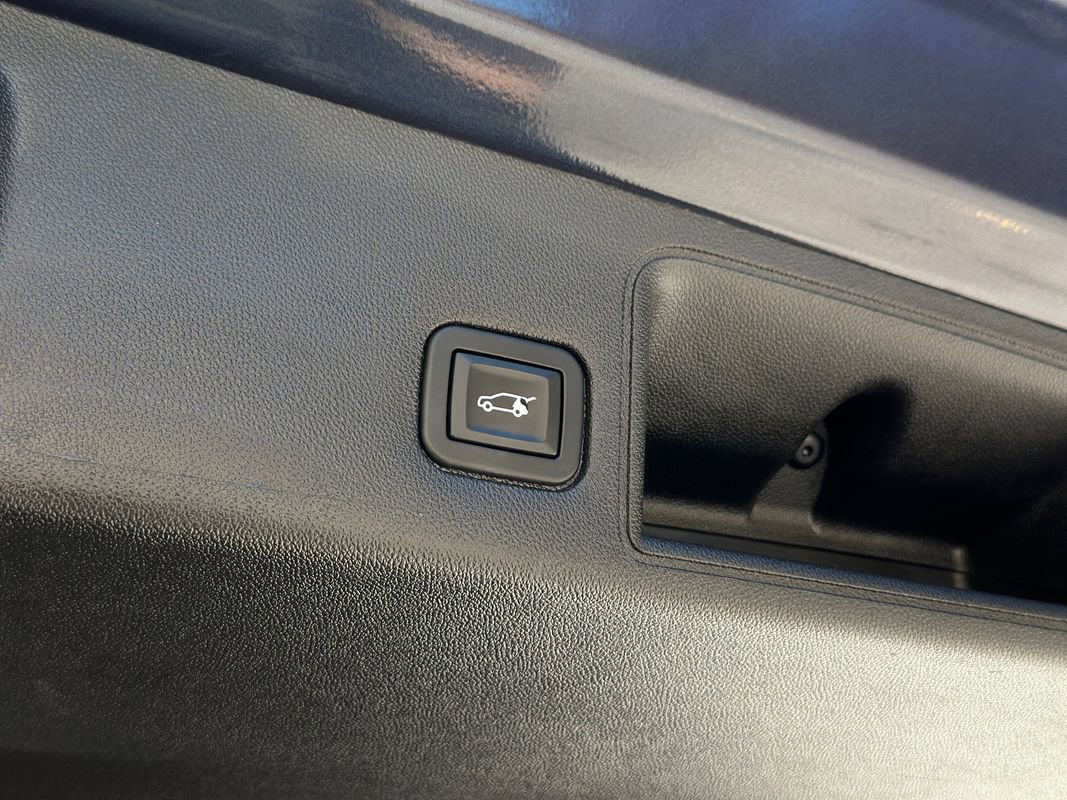 Used 2019 GMC Terrain SLT w/ Infotainment Package II image 30