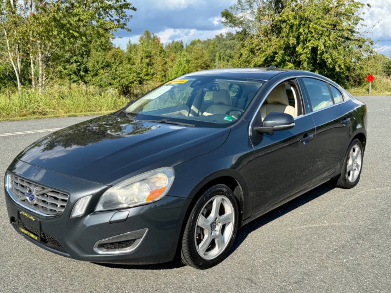 Used 2013 Volvo S60 T5 image 1