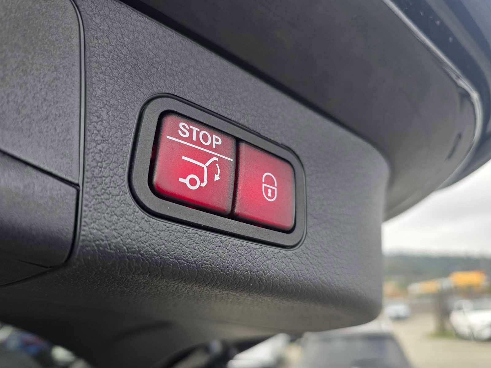 Used 2024 Mercedes-Benz GLB 250 image 19