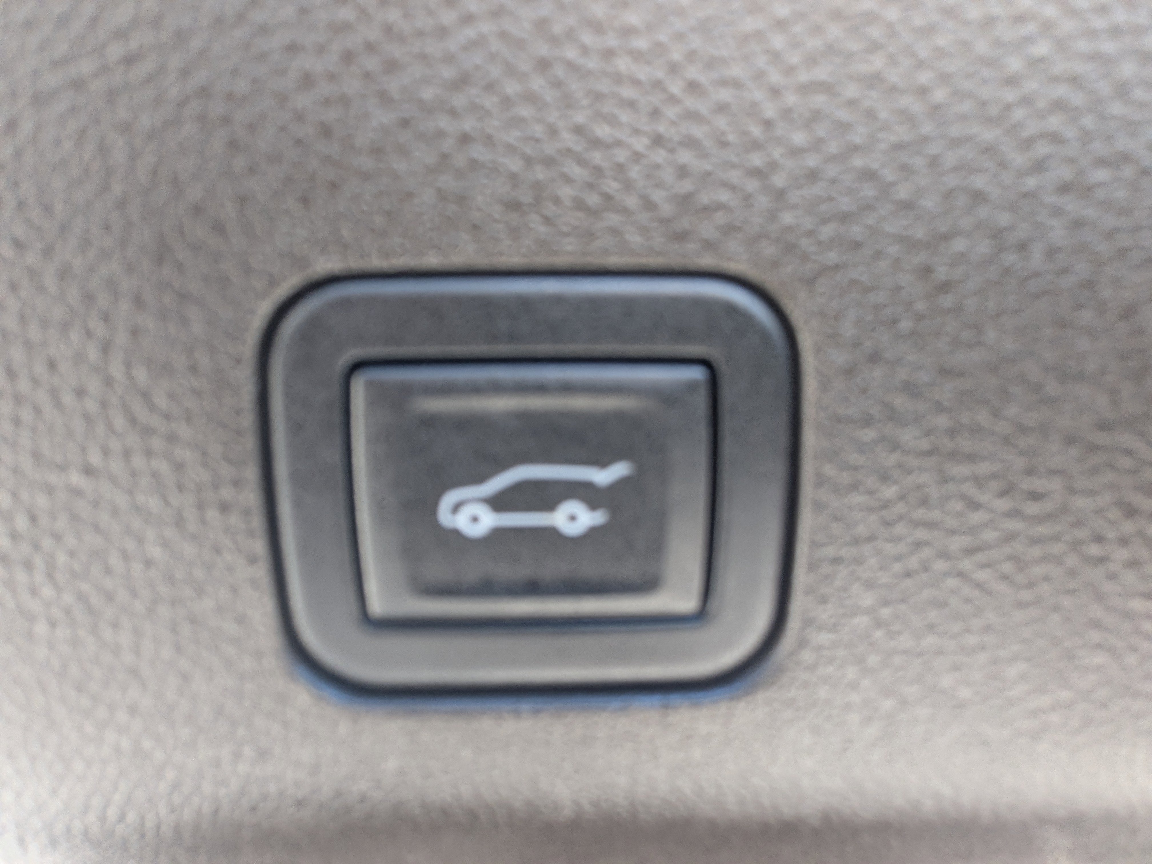 Used 2025 Chevrolet Tahoe LT AWD/4WD image 16