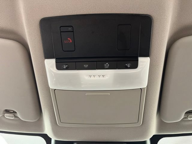Certified 2025 Nissan Rogue SV FWD image 33