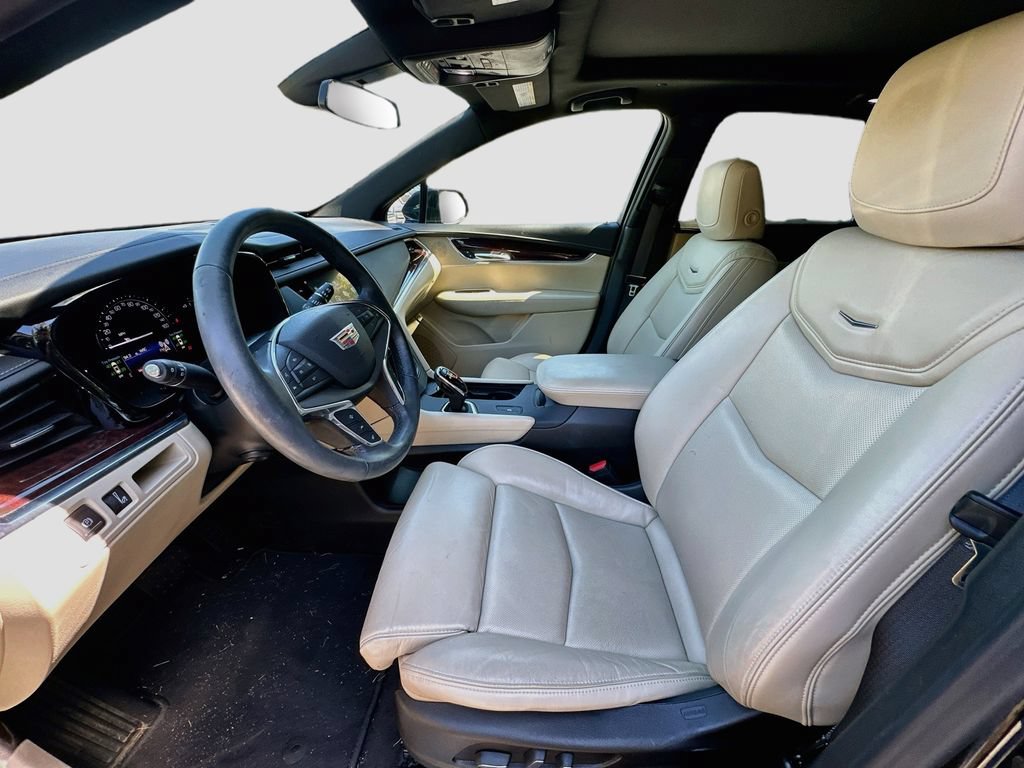 Used 2017 Cadillac XT5 Luxury w/ Driver Awareness Package FWD image 22