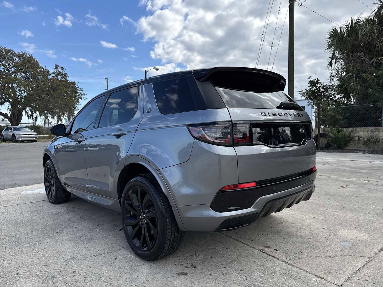 Used 2022 Land Rover Discovery Sport S R-Dynamic AWD/4WD image 4