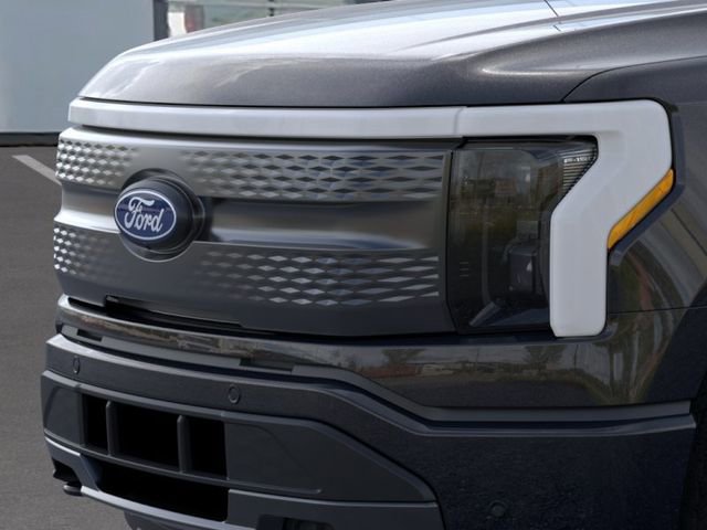 New 2025 Ford F150 Lightning Flash w/ Max Trailer Tow Package AWD/4WD image 17