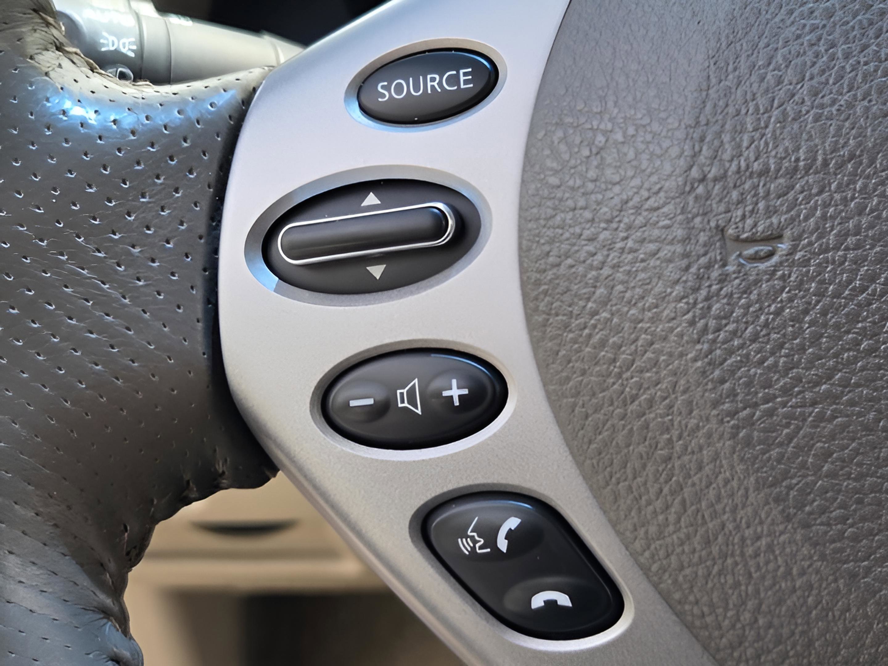 Used 2012 Nissan Altima 3.5 SR w/ Sport Pkg FWD image 18