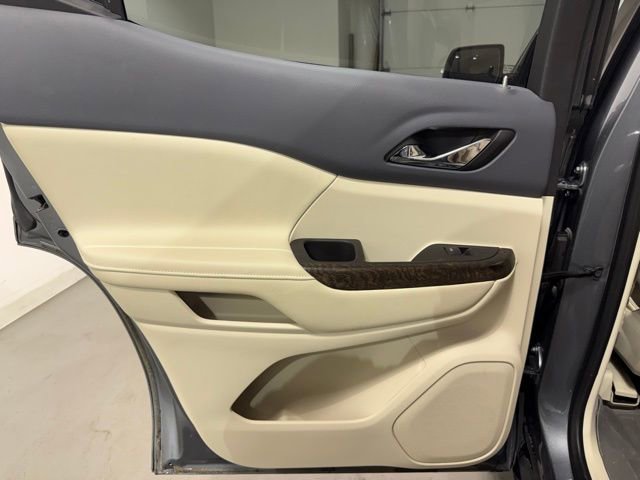 Used 2020 GMC Acadia Denali w/ LPO, Floor Liner Package image 23
