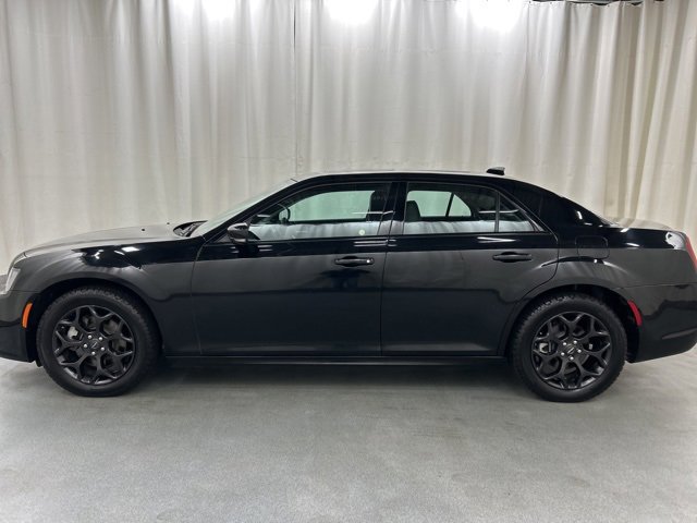 Used 2023 Chrysler 300 Touring L w/ Popular Equipment Group image 3