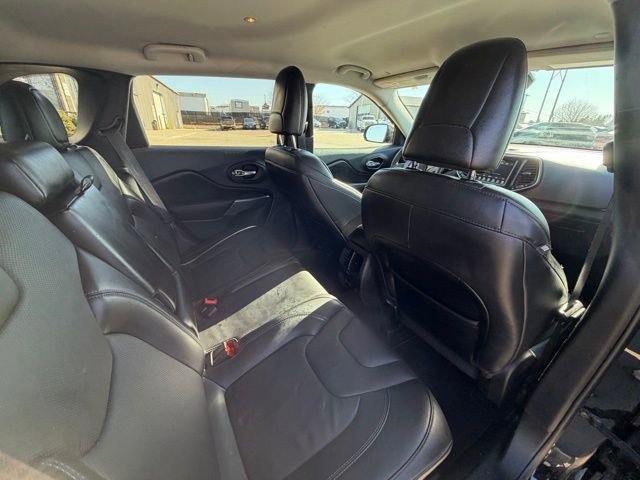 Used 2021 Jeep Cherokee Latitude Lux w/ Comfort/Convenience Group image 11