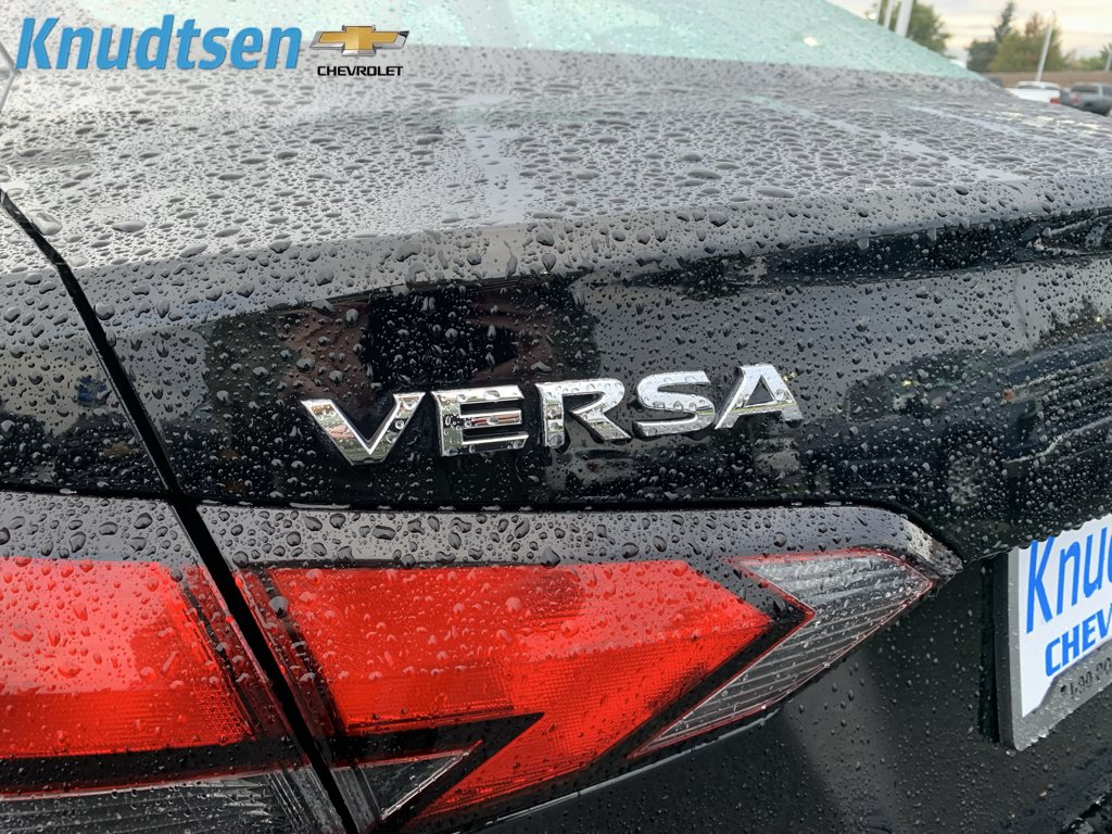 Used 2023 Nissan Versa SV FWD image 10