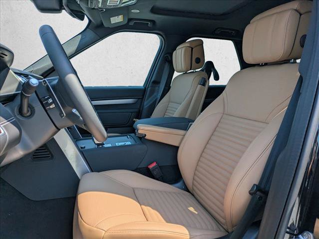 New 2025 Land Rover Discovery Dynamic SE AWD/4WD image 4