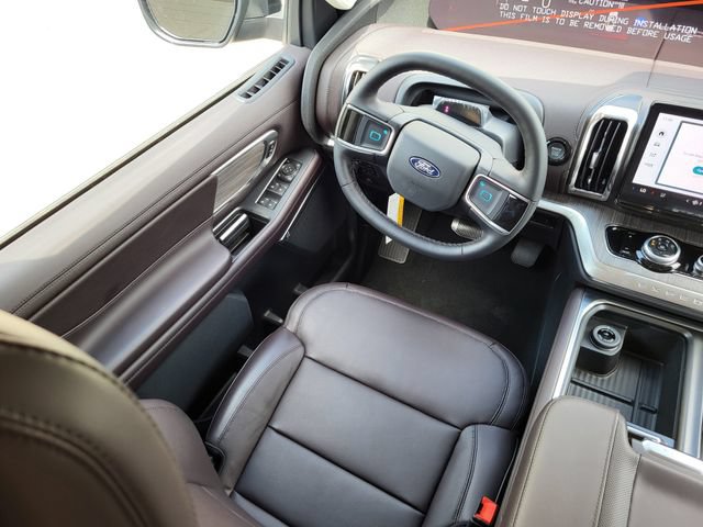 New 2026 Ford Expedition Max Platinum w/ Platinum Ultimate Package AWD/4WD image 10