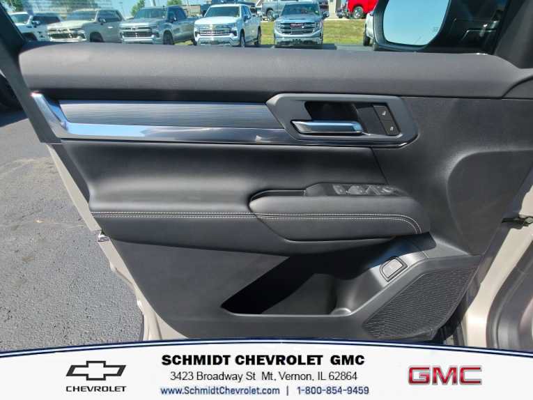 New 2027 GMC Terrain Elevation w/ Elevation Premium Package AWD/4WD image 12