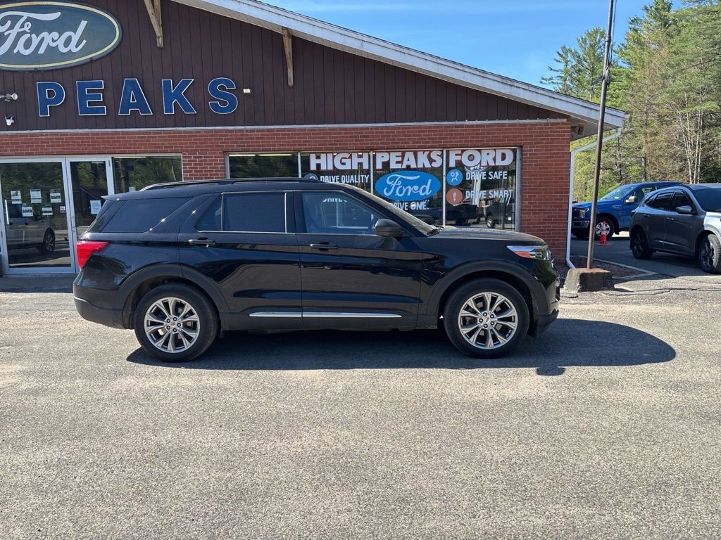 Used 2023 Ford Explorer XLT w/ Equipment Group 202A AWD/4WD image 1