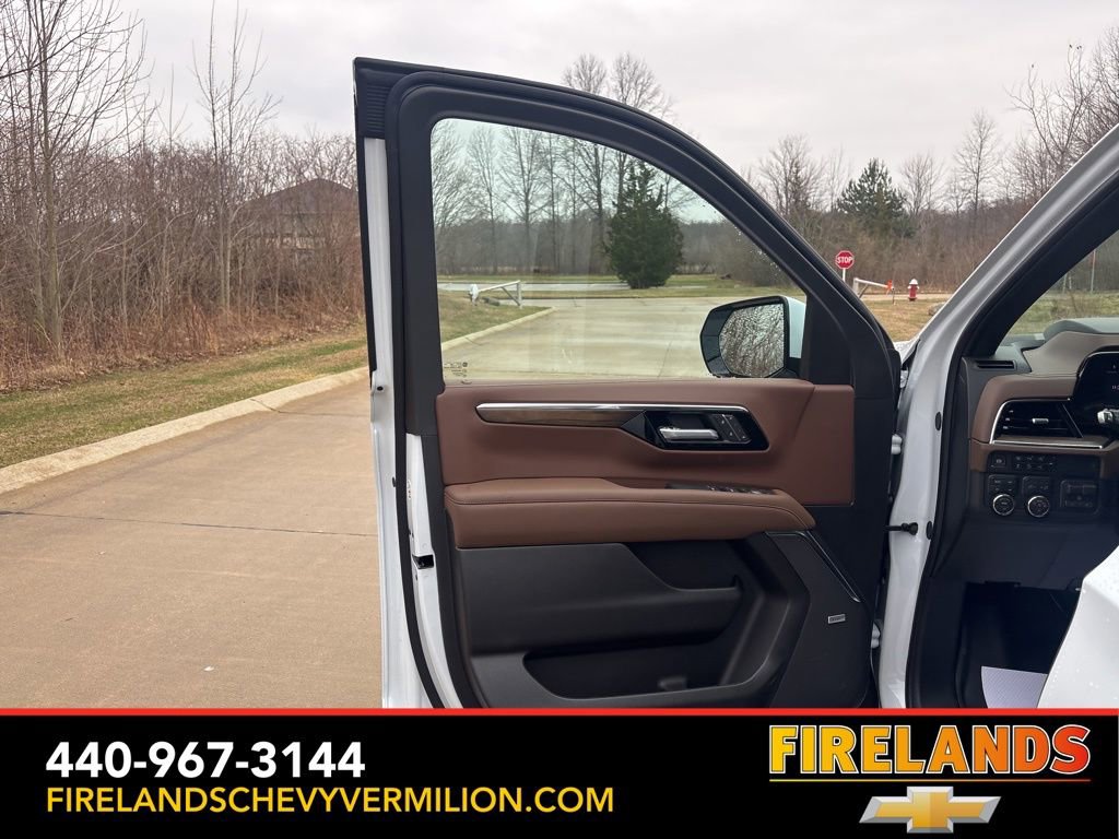 New 2026 Chevrolet Suburban High Country image 13