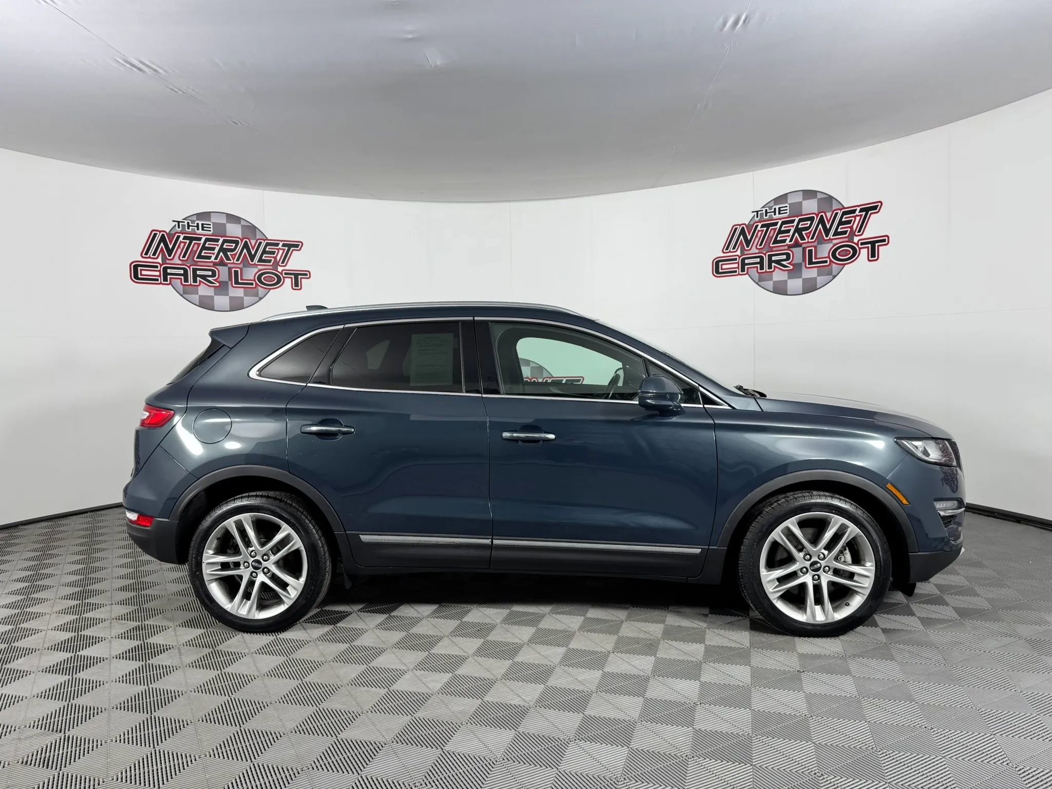Used 2019 Lincoln MKC Reserve w/ MKC Climate Package AWD/4WD image 8