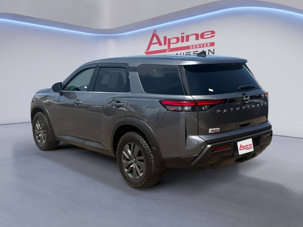 Used 2025 Nissan Pathfinder S FWD image 3