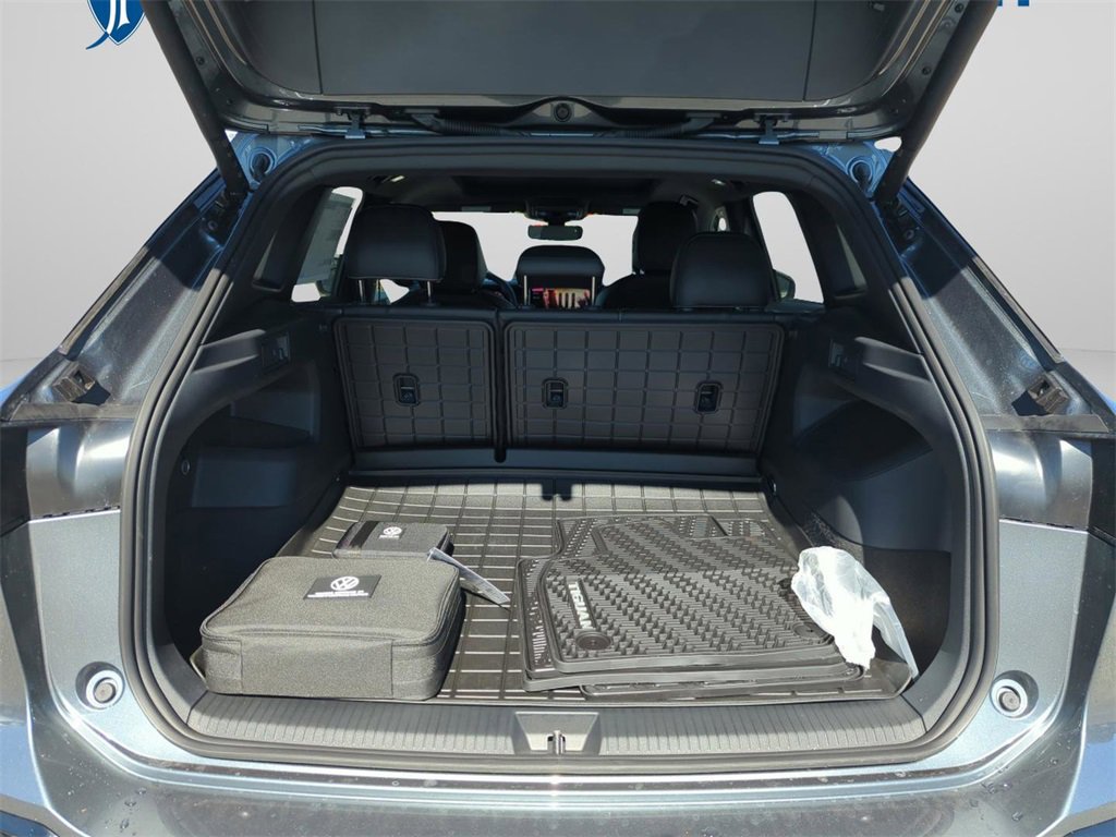 New 2026 Volkswagen Tiguan SE R-Line image 44