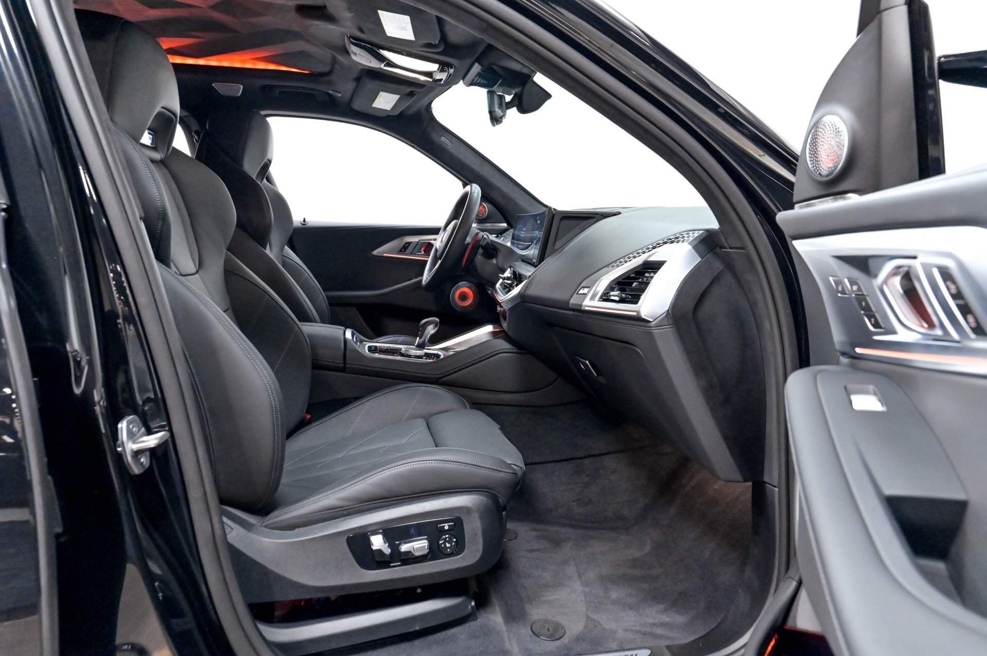 Used 2023 BMW XM AWD/4WD image 28