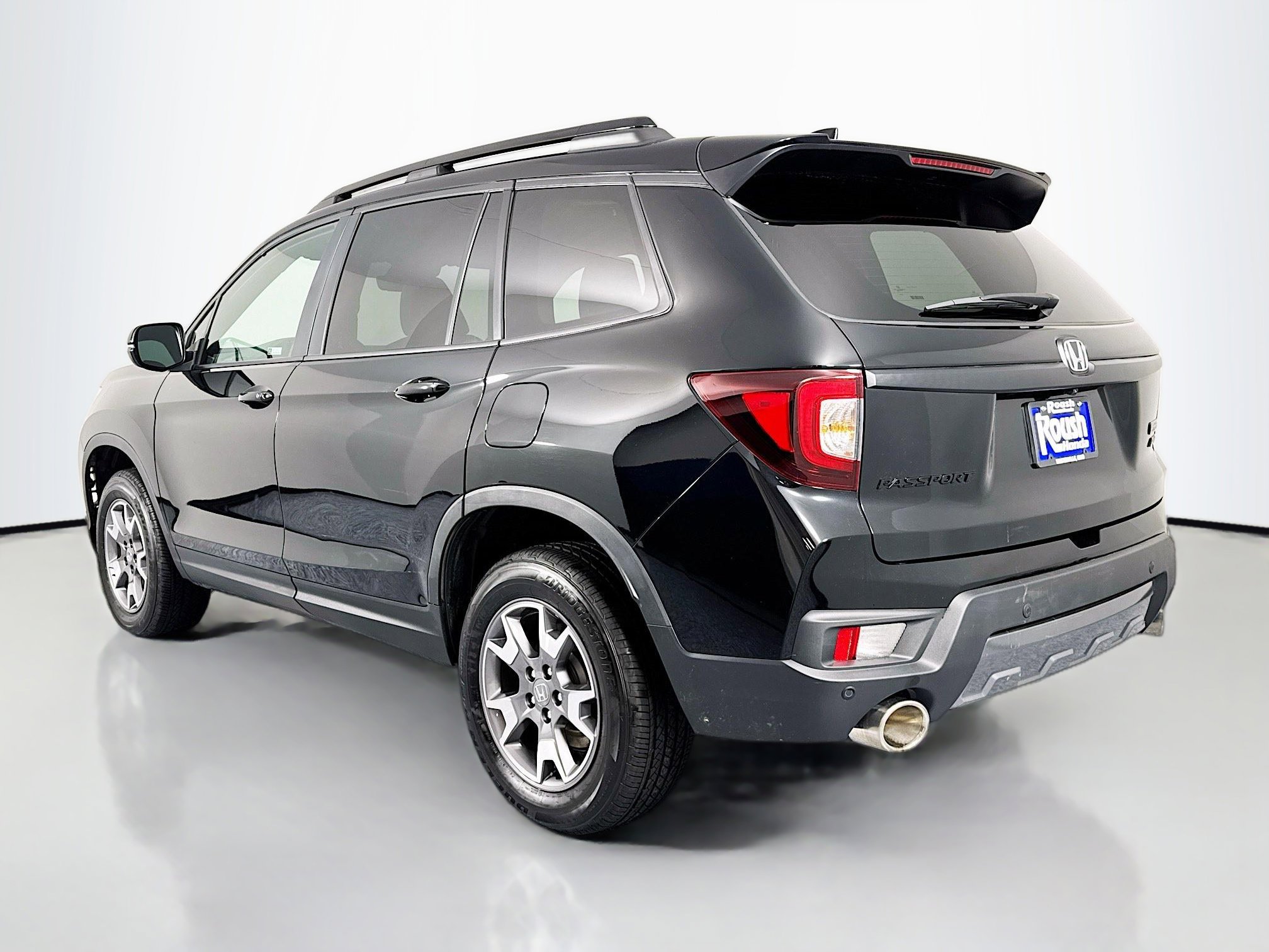 Certified 2023 Honda Passport TrailSport image 7
