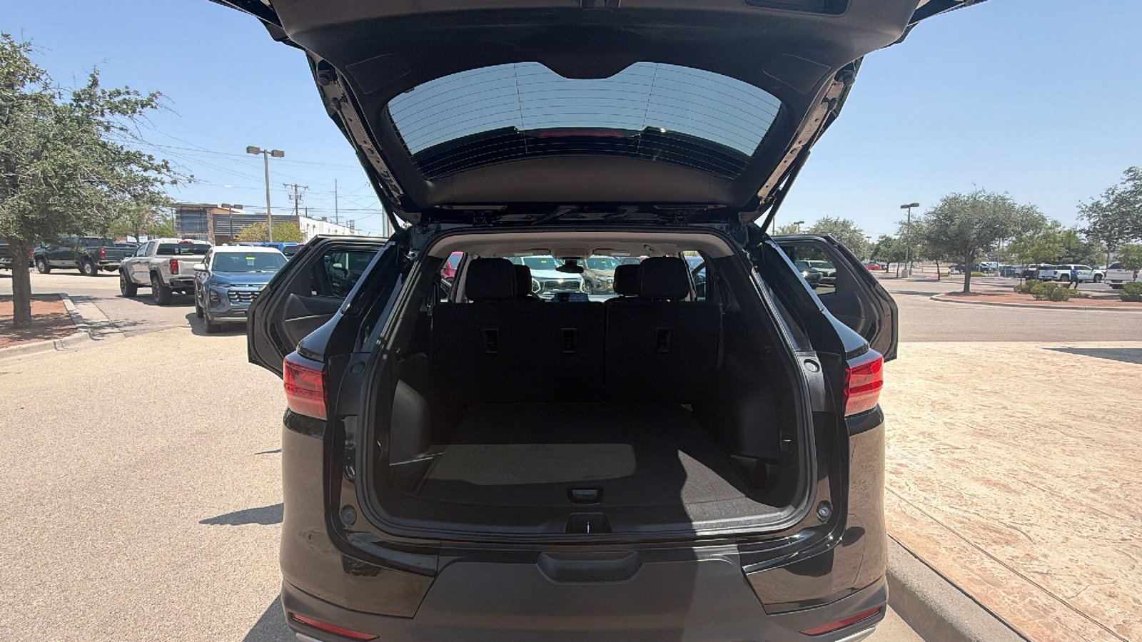 Used 2023 Chevrolet Blazer LT AWD/4WD image 16