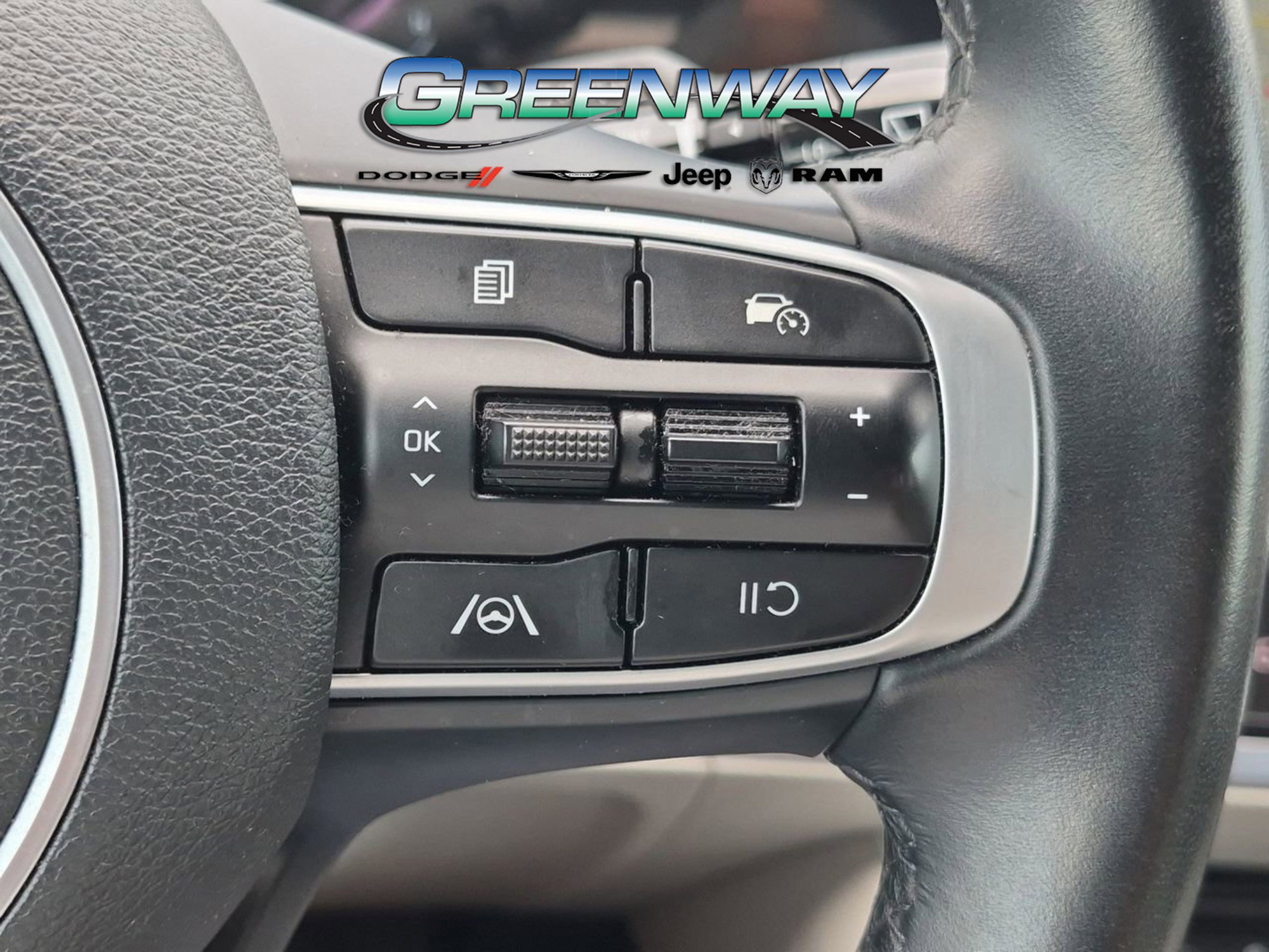 Used 2024 Kia Sportage EX FWD image 25