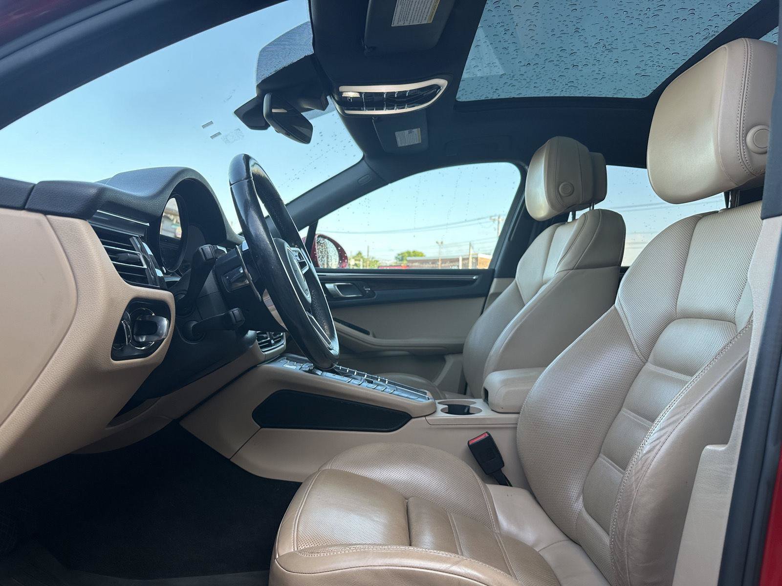Used 2019 Porsche Macan AWD/4WD image 11