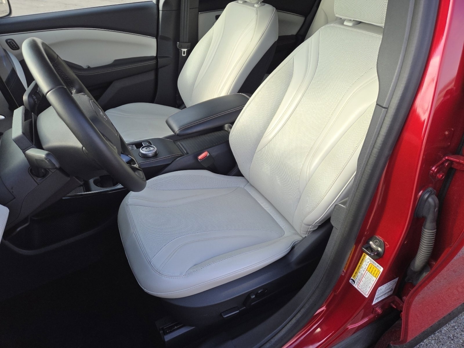 Used 2022 Ford Mustang Mach-E Premium image 26