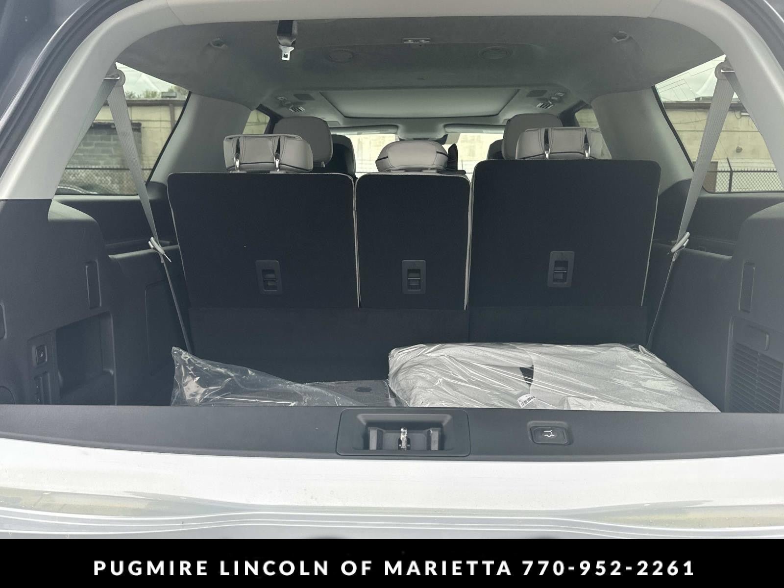 New 2026 Lincoln Navigator L Black Label AWD/4WD image 36