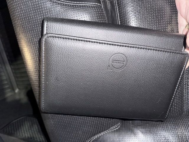 Used 2017 Volvo S90 T6 Inscription w/ Vision Package image 12