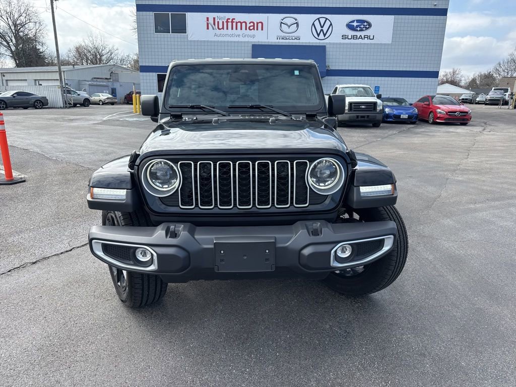 Used 2025 Jeep Wrangler Unlimited Sahara image 8