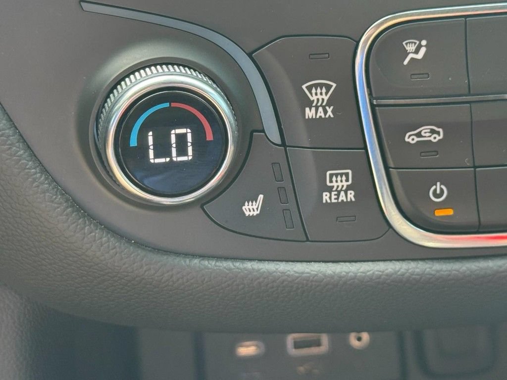 Used 2023 Chevrolet Equinox LT AWD/4WD image 28