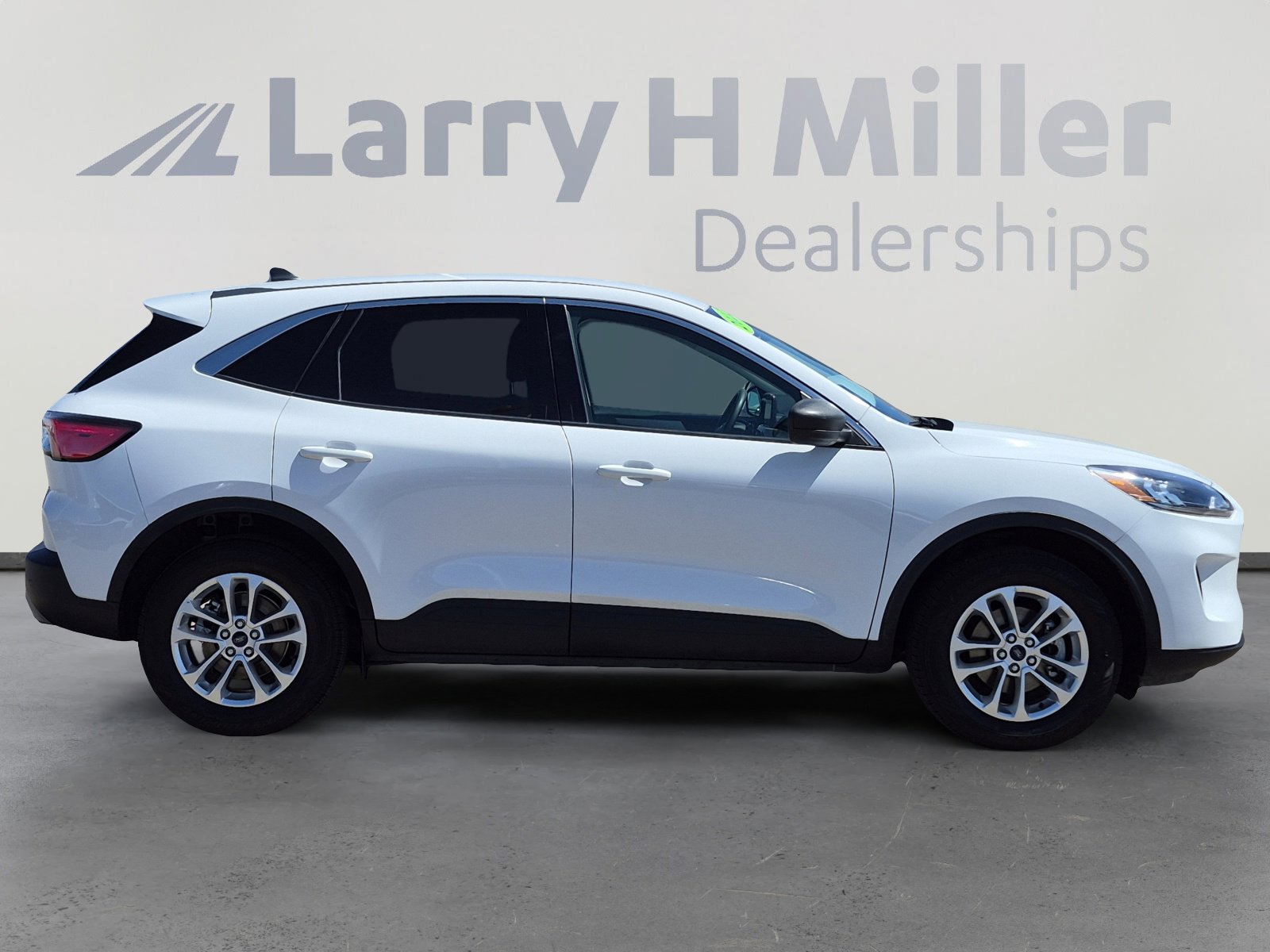 Used 2022 Ford Escape SE image 6