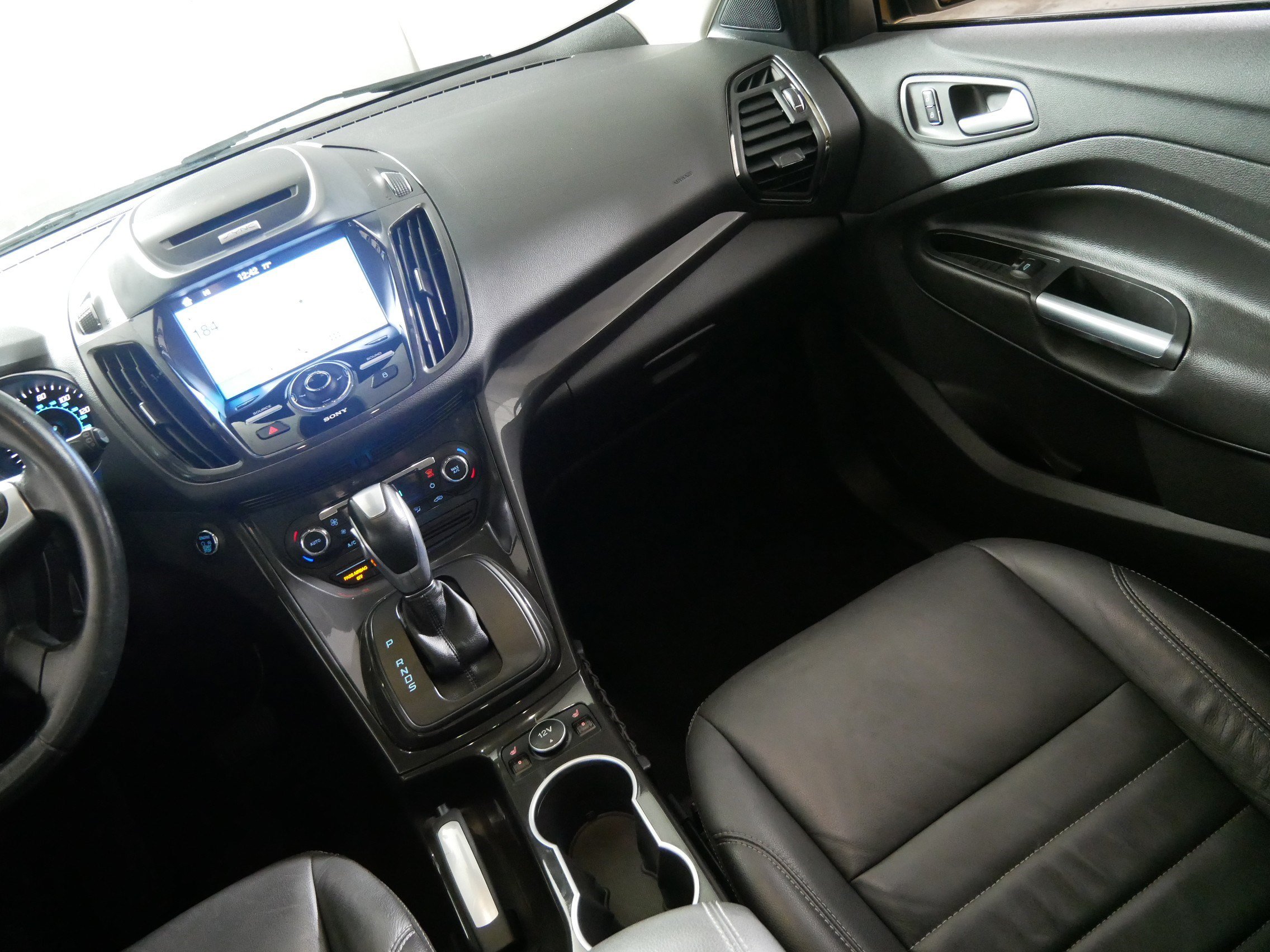 Used 2016 Ford Escape Titanium AWD/4WD image 11