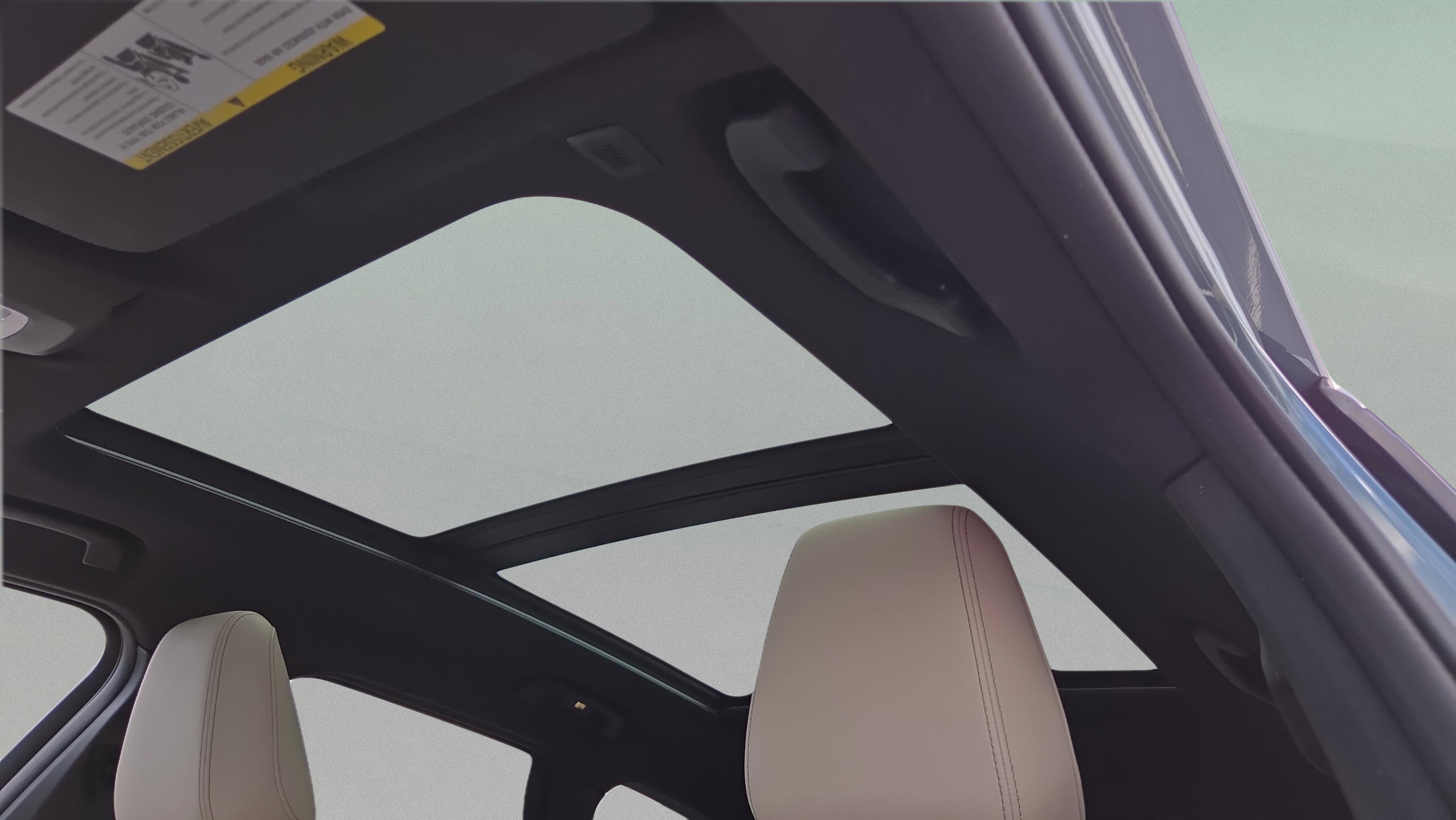 Certified 2025 BMW X1 xDrive28i w/ Convenience Package image 23