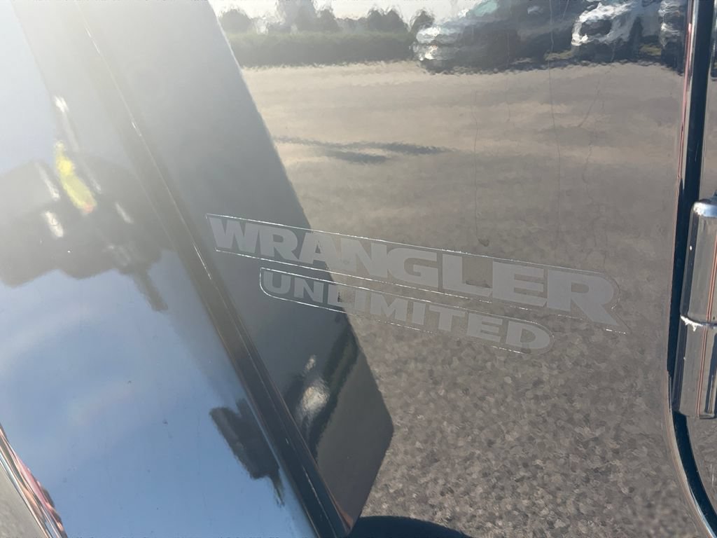 Used 2016 Jeep Wrangler Unlimited Rubicon AWD/4WD image 46