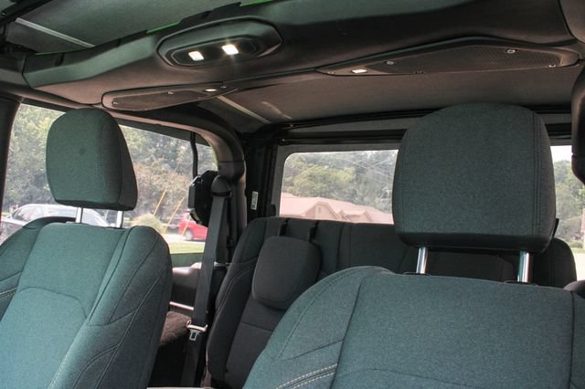 Used 2025 Jeep Wrangler Sport AWD/4WD image 13