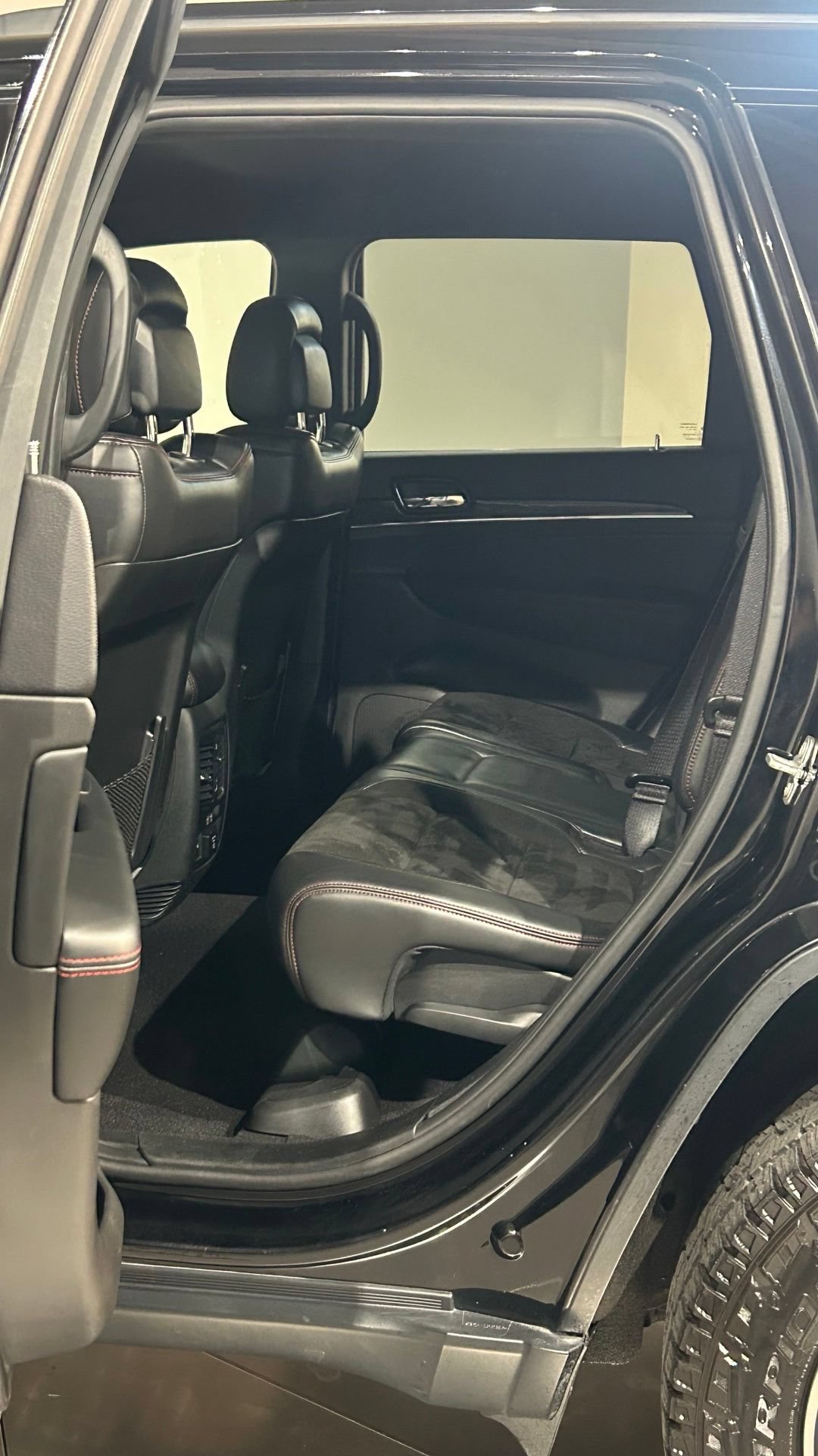 Used 2019 Jeep Grand Cherokee Trailhawk AWD/4WD image 45
