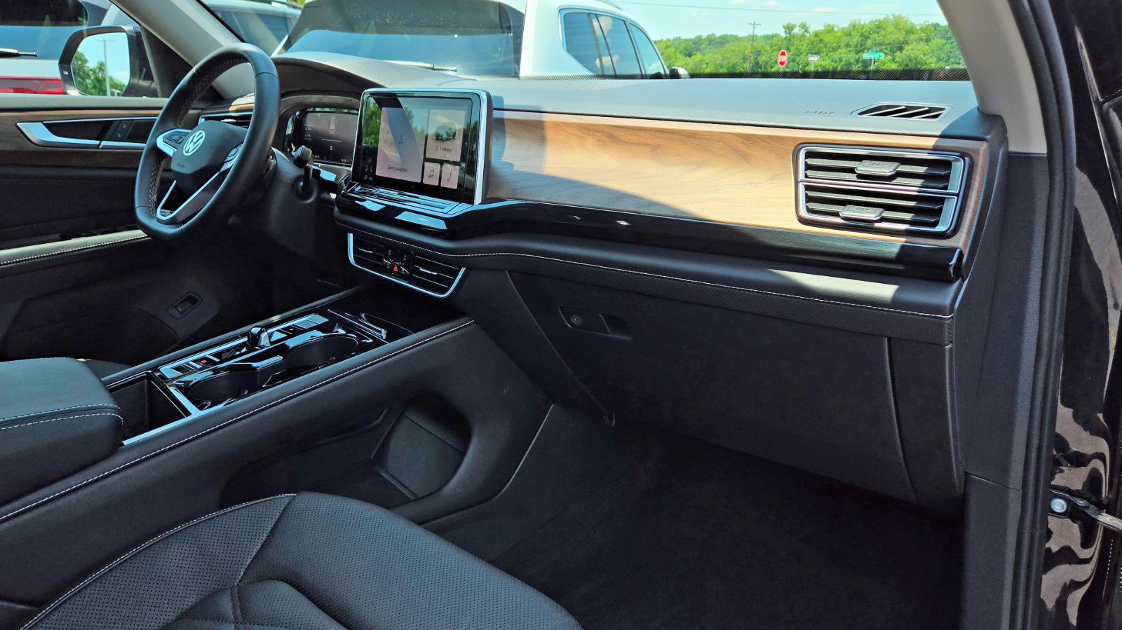 Used 2026 Volkswagen Atlas SE FWD image 53