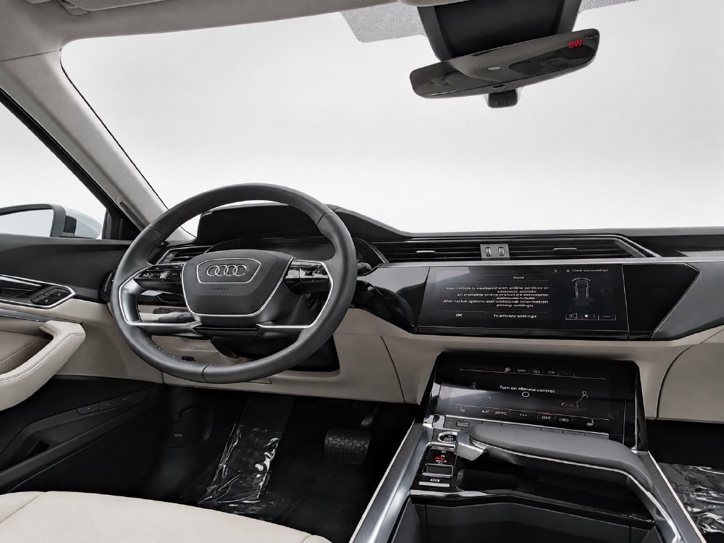 Used 2024 Audi Q8 e-tron Premium AWD/4WD image 26