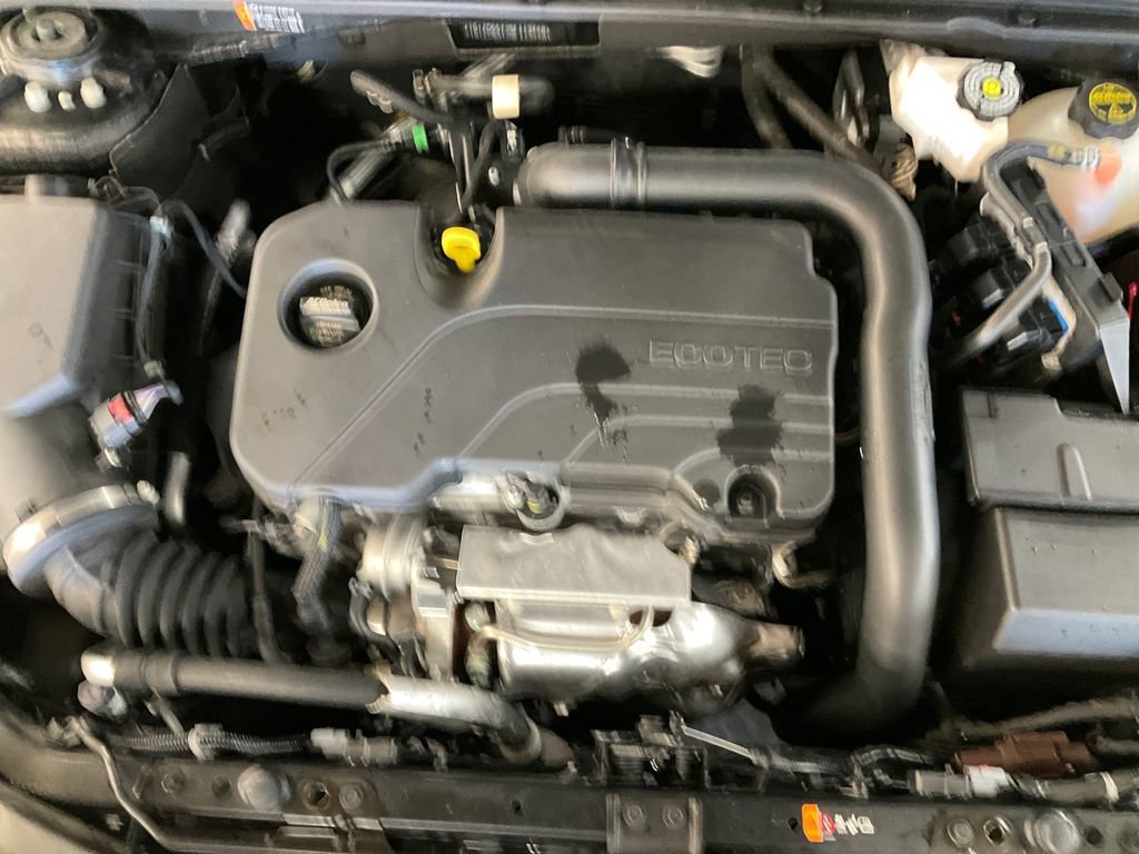 Used 2025 Chevrolet Malibu LT FWD image 10